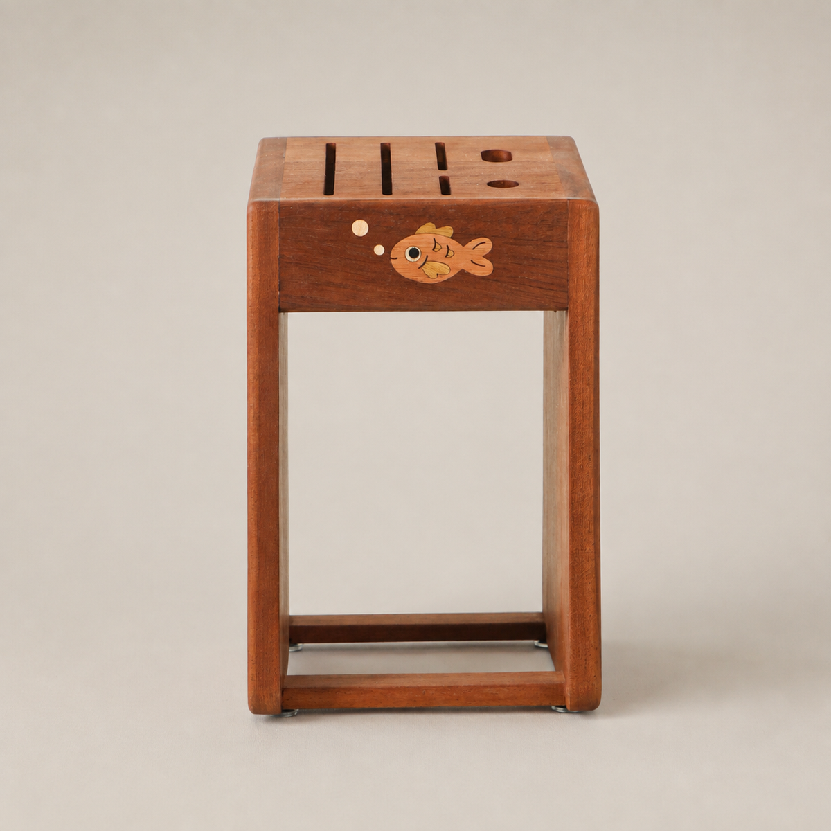 “Little Fish Blowing Bubbles” Patterned Knife Block