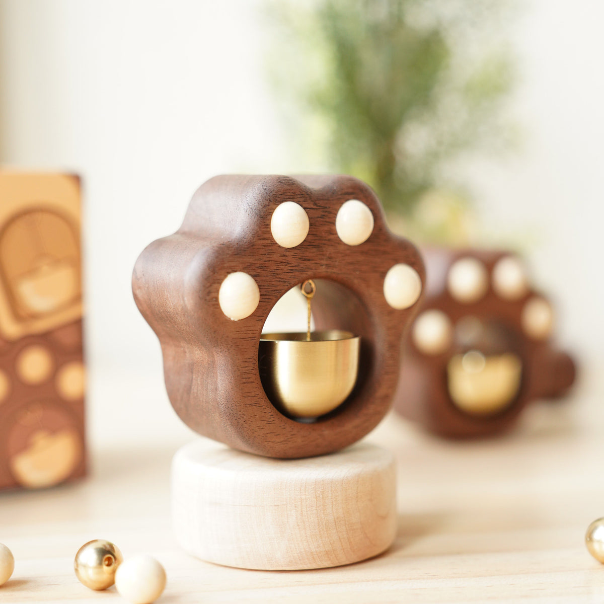 Walnut Cat-Paw-Shaped Doorbell