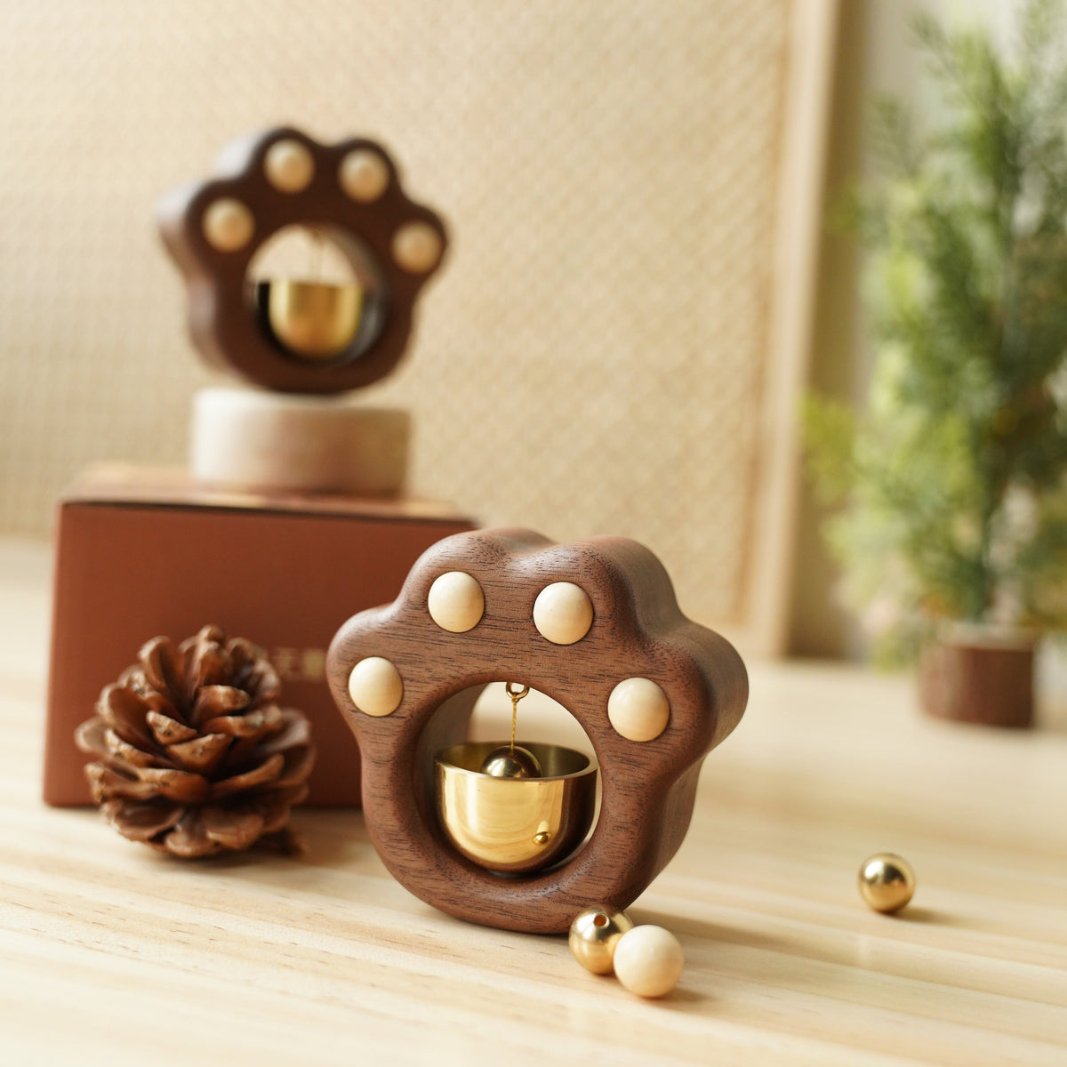 Walnut Cat-Paw-Shaped Doorbell