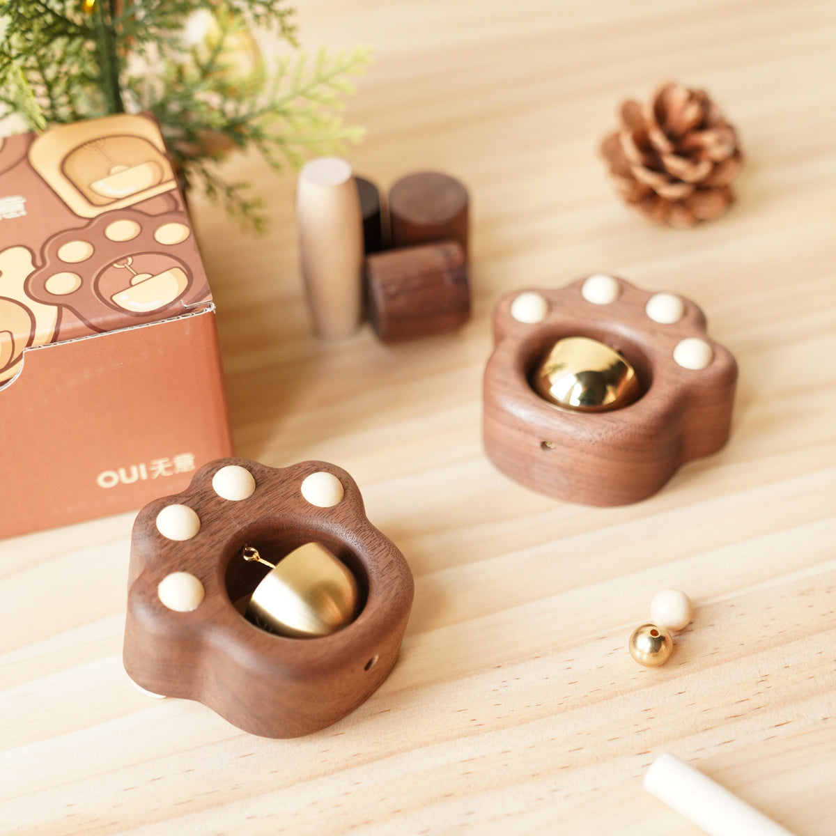 Walnut Cat-Paw-Shaped Doorbell