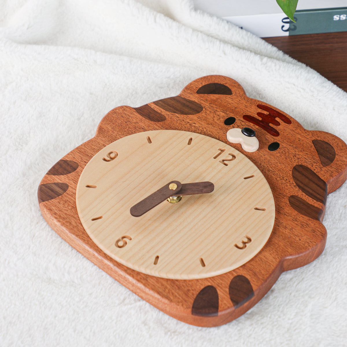 Little Tiger-Shaped Wall Clock