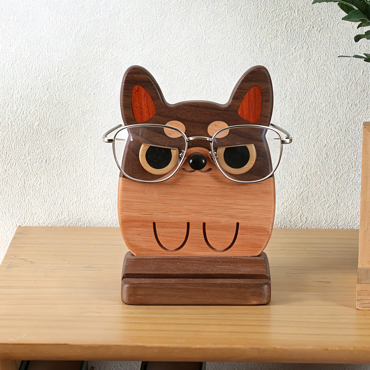 OUI oui-glasses-dog home scene square photo